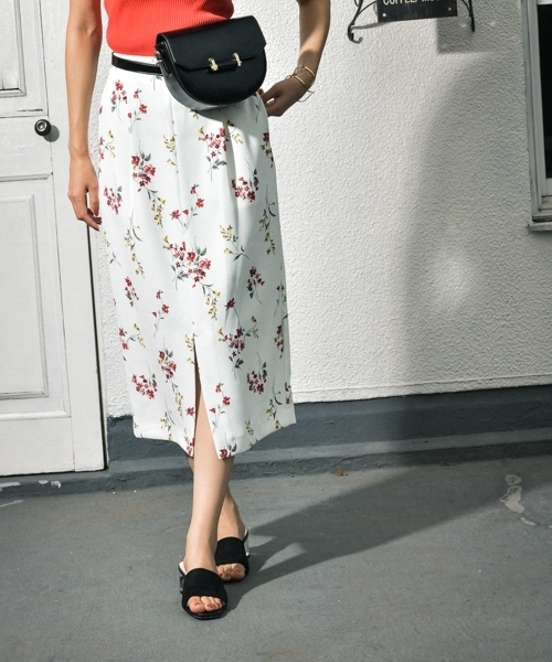 Andemiu アンデミュウ の オフホワイト限定 フラワータイトスカート スカート Wear