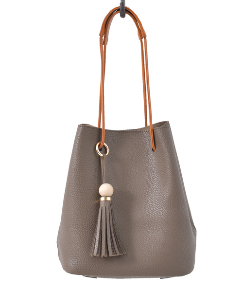 rps（アールピーエス）の「バイカラー巾着ショルダーBAG（ショルダーバッグ・レディース・レッド/グレイッシュベージュ/ブラウン・フリー）」の9枚目の写真