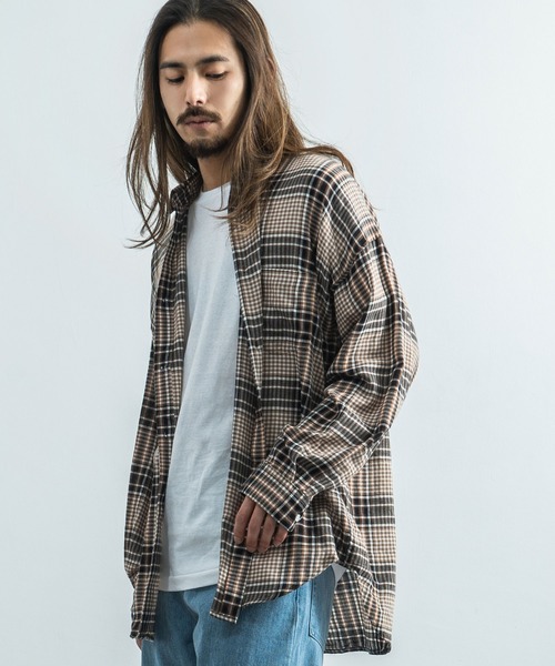 Rocky Monroe（ロッキーモンロー）の「オーバーサイズ ドロップショルダー ポプリンシャツ（シャツ/ブラウス・メンズ・ベージュ系その他/ブラック/ブルー/ブラウン系その他/ブラウン系その他2/グレー系その他/ブラック系その他/ネイビー/ブルー系その他/ブルー系その他2/ホワイト・M/L/XL）」の6枚目の写真