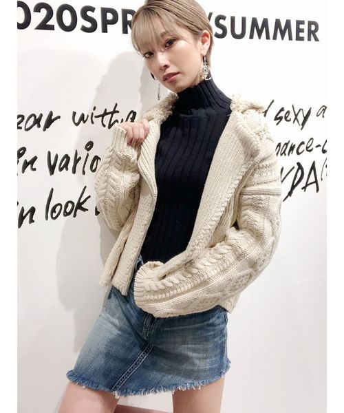 GYDA（ジェイダ）の「ハイネックタートルリブニットトップス（ニット/セーター・レディース・ブラック/オフホワイト/ブルー・FREE）」の5枚目の写真