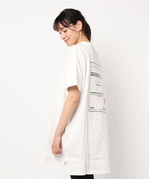 SpRay(スプレイ)の「BACKプリントBIG Tシャツ(Tシャツ/カットソー・レディース・オフホワイト/ブラック/ベージュ/ラベンダー/チャコールグレー/ライトグリーン・FREE)」の7枚目の写真