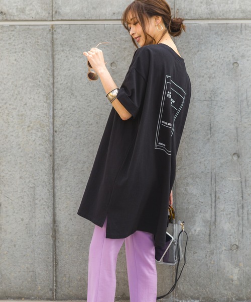 SpRay(スプレイ)の「BACKプリントBIG Tシャツ(Tシャツ/カットソー・レディース・オフホワイト/ブラック/ベージュ/ラベンダー/チャコールグレー/ライトグリーン・FREE)」の17枚目の写真