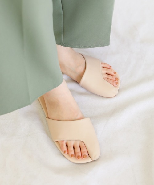 select MOCA（セレクトモカ）の「タビフラットサンダル（サンダル・レディース・ブラック/ブラウン/ライトベージュ・SMALL/MEDIUM/LARGE）」の3枚目の写真