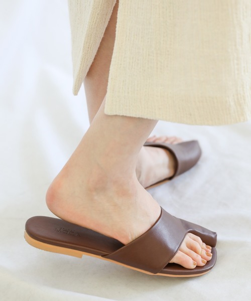 select MOCA（セレクトモカ）の「タビフラットサンダル（サンダル・レディース・ブラック/ブラウン/ライトベージュ・SMALL/MEDIUM/LARGE）」の13枚目の写真
