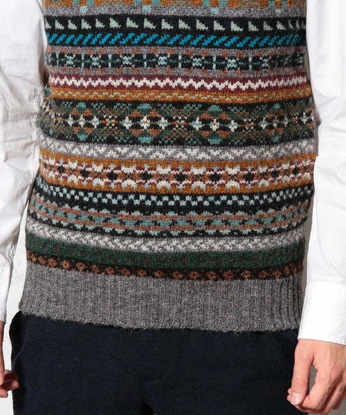 green label relaxing（グリーンレーベルリラクシング）の「[ジャミーソンズ]JAMIESONS  Vネック ベスト（ベスト・メンズ・ブラック/ダークグレー/ベージュ/レッド・40/38）」の6枚目の写真