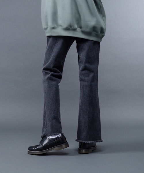 kutir（クティール）の「センタースリットフレアデニムパンツ（デニムパンツ・メンズ・ブラック/サックスブルー/ライトブルー・SMALL/LARGE/MEDIUM）」の17枚目の写真