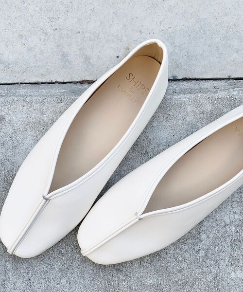 SHIPS(シップス)の「フェイクレザーチャイナシューズ 22~25.5cm◇(パンプス・レディース・オフホワイト/ブラック/パープル/ブラウン/シルバー/ベージュ/ゴールド系その他・50/55/60/65/70/75/80/85)」の21枚目の写真