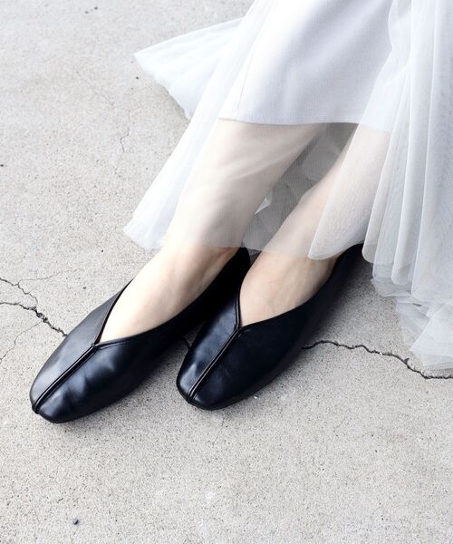 SHIPS(シップス)の「フェイクレザーチャイナシューズ 22~25.5cm◇(パンプス・レディース・オフホワイト/ブラック/パープル/ブラウン/シルバー/ベージュ/ゴールド系その他・50/55/60/65/70/75/80/85)」の18枚目の写真