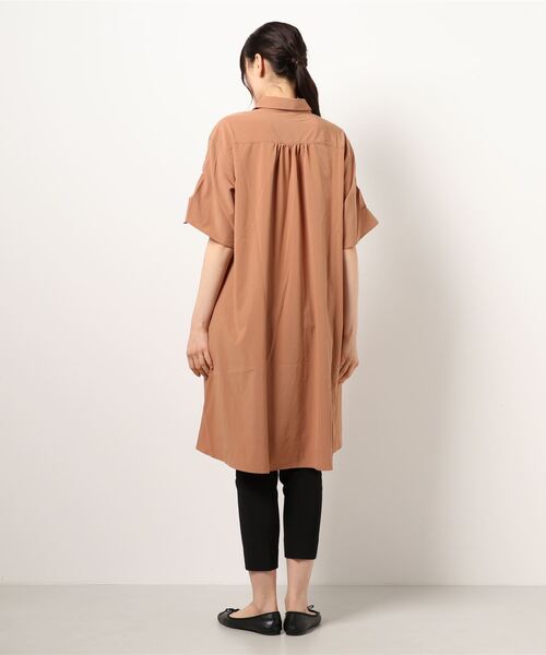 BELLUNA（ベルーナ）の「袖リボンスキッパーシャツワンピース（シャツワンピース・レディース・ネイビー/ブルーグレー/モカ/テラコッタ・MEDIUM/LARGE/X-LARGE）」の12枚目の写真