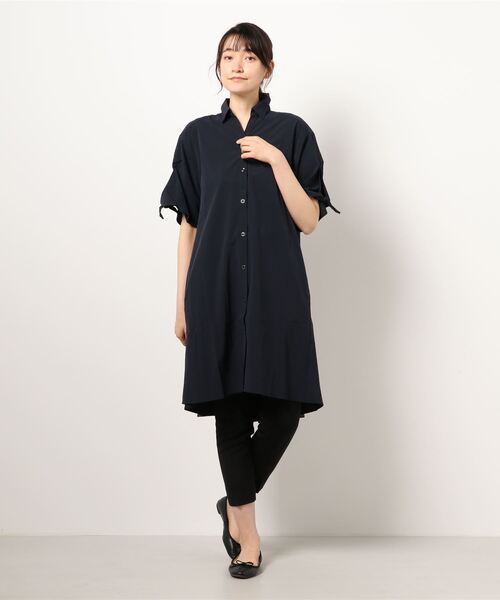 BELLUNA（ベルーナ）の「袖リボンスキッパーシャツワンピース（シャツワンピース・レディース・ネイビー/ブルーグレー/モカ/テラコッタ・MEDIUM/LARGE/X-LARGE）」の15枚目の写真
