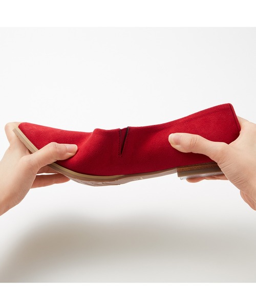 IEDIT(イディット)の「IEDIT スニーカー以上パンプス未満のミズ・アメプルーフシートが内蔵加工されたフラットシューズ(パンプス・レディース・レッド/ブラック/グレー系その他・1/2/4/6/3/5)」の10枚目の写真
