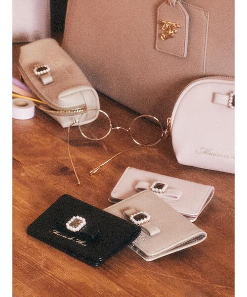 Maison de FLEUR（メゾンドフルール）の「パールビジュー合皮