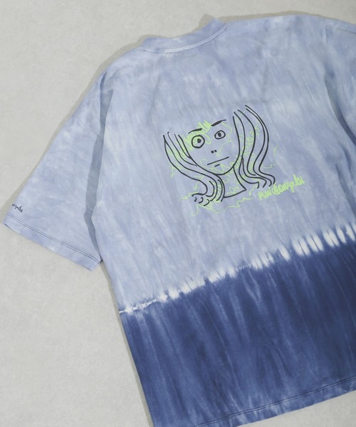 Mark Gonzales(マーク・ゴンザレス)の「Mark Gonzales×SENSE OF PLACE 『別注』マークゴンザレスタイダイTシャツ(Tシャツ/カットソー・メンズ・グレー/ブルー/ミント/ライトカーキ/ライトグレー/ライトブルー・LARGE/MEDIUM)」の1枚目の写真