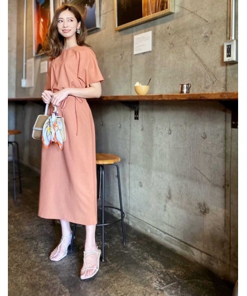 Rewde（ルゥデ）の「【スタイリストコラボ商品・雑誌掲載】リネンライクタイトスカート（1R10-05212）（スカート・レディース・ベージュ/ネイビー/カーキ/オレンジ・M）」の4枚目の写真