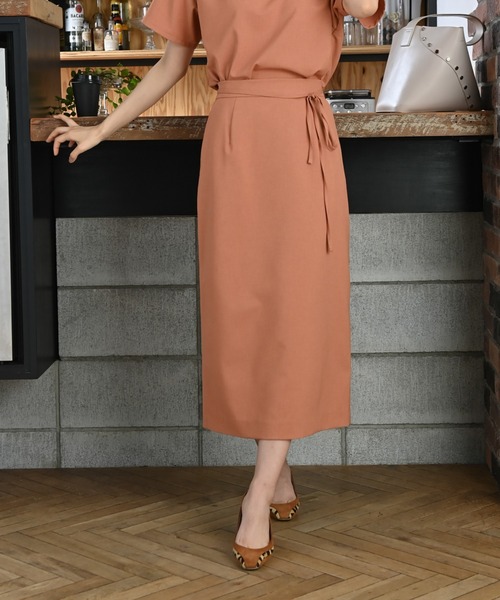 Rewde（ルゥデ）の「【スタイリストコラボ商品・雑誌掲載】リネンライクタイトスカート（1R10-05212）（スカート・レディース・ベージュ/ネイビー/カーキ/オレンジ・M）」の5枚目の写真