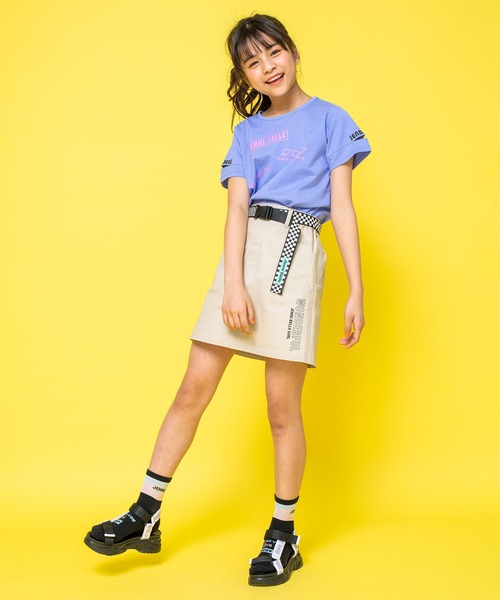 JENNI belle（ジェニィベル）の「【WEB限定】チェッカーベルト付き台形スカート（スカート・キッズ・ベージュ/イエロー・130cm/150cm/140cm/160cm）」の6枚目の写真