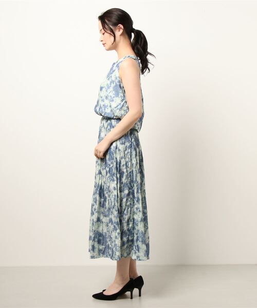 Cepica（セピカ）の「タイダイプリーツ切り替えワンピース（ワンピース・レディース・ブルー・FREE）」の3枚目の写真