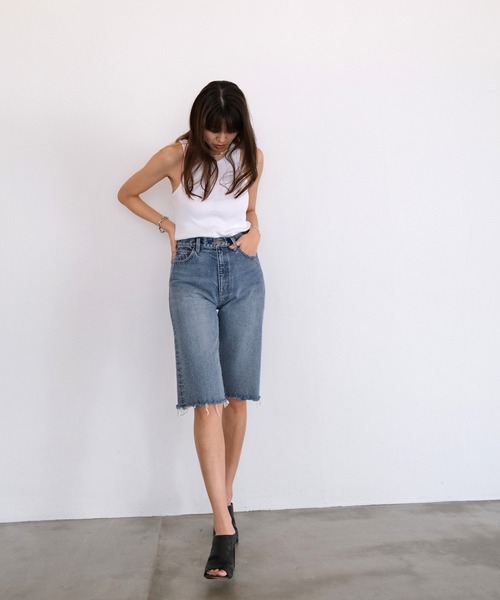 AKTE（アクテ）の「デニムハーフパンツ（デニムパンツ・レディース・ブルー/ブラック・1/2）」の5枚目の写真