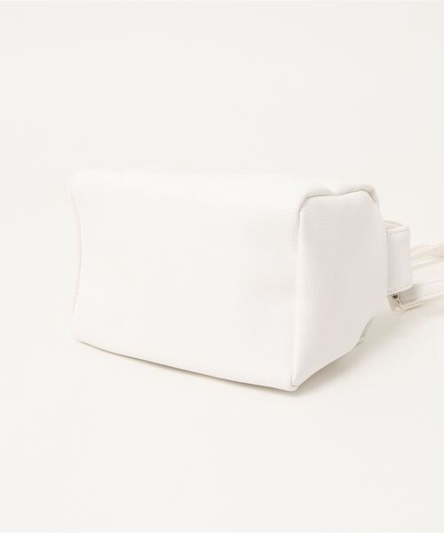 flower（フラワー）の「プチハンドルバッグ（ショルダーバッグ・レディース・ホワイト・FREE）」の3枚目の写真