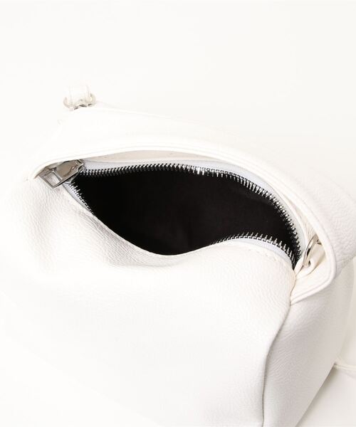 flower（フラワー）の「プチハンドルバッグ（ショルダーバッグ・レディース・ホワイト・FREE）」の4枚目の写真