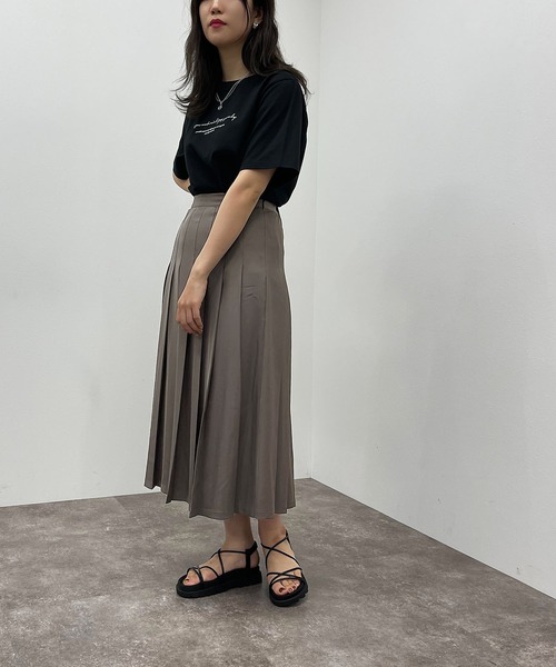 apres jour mignon(アプレジュールミニョン)の「タックプリーツスカート 【ZOZOTOWN限定アイテム】(スカート・レディース・ブラック/チャコールグレー/ベージュ・フリー/X-LARGE)」の17枚目の写真
