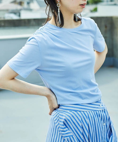 lautreamont BLEUBLANC（ロートレアモンブルーブラン）の「スムースフィットギャザーカットソー（Tシャツ/カットソー・レディース・パープル/ブルー/グリーン・9号）」の3枚目の写真