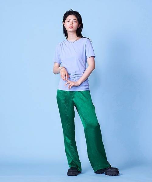 lautreamont BLEUBLANC（ロートレアモンブルーブラン）の「スムースフィットギャザーカットソー（Tシャツ/カットソー・レディース・パープル/ブルー/グリーン・9号）」の18枚目の写真