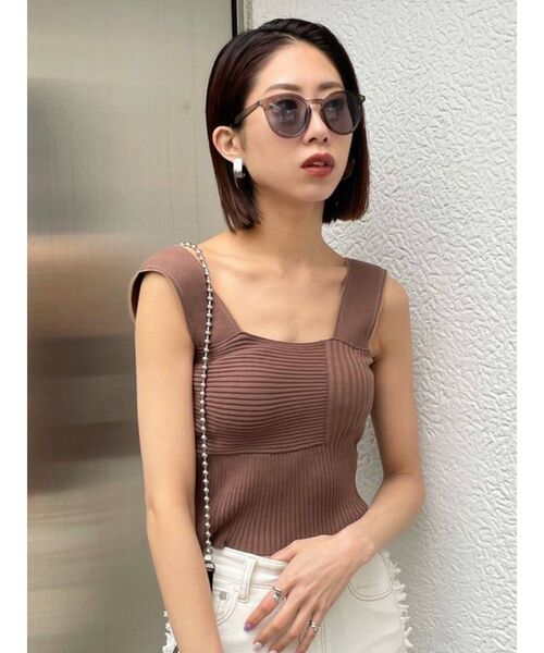 EMODA（エモダ）の「ボクシーニットトップ（ニット/セーター・レディース・ホワイト/ブルー/ブラウン/ブラック・FREE）」の8枚目の写真