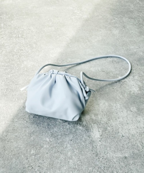 Heather（ヘザー）の「ギャザーミニショルダー　958030（ショルダーバッグ・レディース・アイボリー/ブルー/ゼブラ・ONE SIZE）」の6枚目の写真