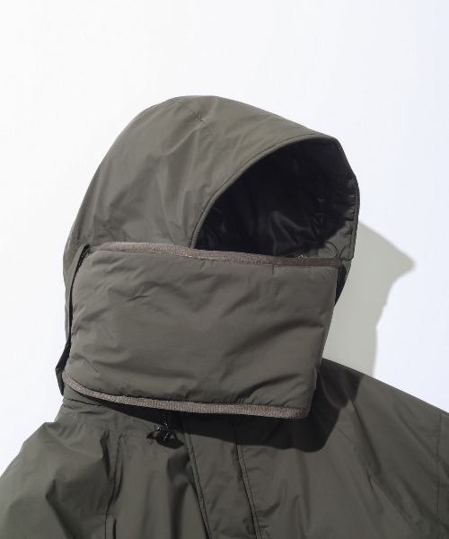 WILD THINGS（ワイルドシングス）の「【WILDTHINGS / ワイルドシングス】CB TRANSPORT PARKA トランスポートパーカー（ダウンジャケット/コート・メンズ・グレー系その他/オリーブドラブ/ブラック・M/L）」の7枚目の写真