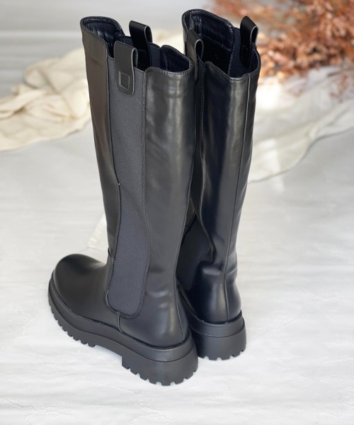 Shoes in Closet（シューズインクローゼット）の「【Shoes in Closet ＋ (プラス)】ボリューム  トラックソール 厚底 ロング丈 ブーツ 2674（ブーツ・レディース・ブラック・LL/S/M/L）」の5枚目の写真