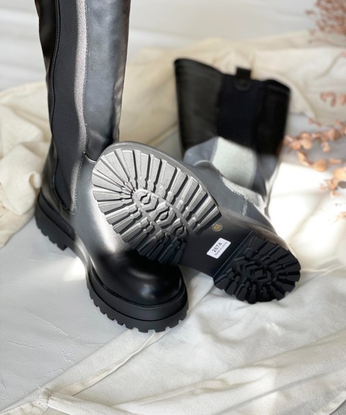 Shoes in Closet（シューズインクローゼット）の「【Shoes in Closet ＋ (プラス)】ボリューム  トラックソール 厚底 ロング丈 ブーツ 2674（ブーツ・レディース・ブラック・LL/S/M/L）」の6枚目の写真