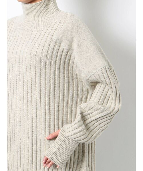 Ungrid（アングリッド）の「ハイネックミリタリーデザインニット（ニット/セーター・レディース・アイボリー/カーキ/チャコールグレー・FREE）」の17枚目の写真