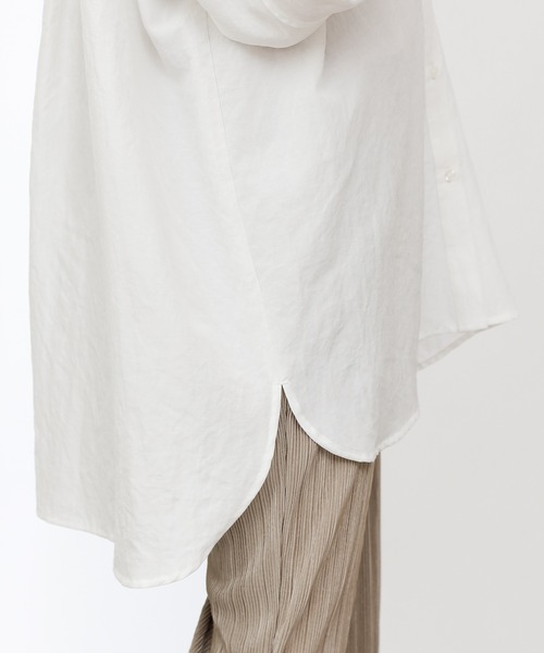 COLONY 2139（コロニートゥーワンスリーナイン）の「エステルワッシャーバンドカラー長袖シャツ（シャツ/ブラウス・レディース・グレー/モカ/オフホワイト・LARGE/MEDIUM）」の16枚目の写真