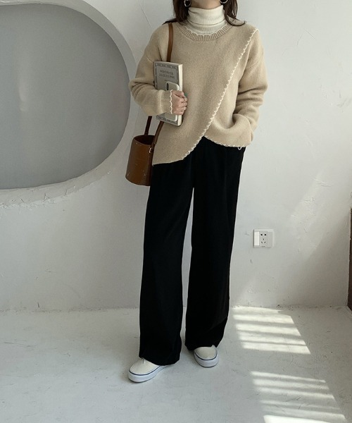 yuue' ( wear )(ユーイ)の「ハンドステッチ風 フリル配色 ロングスリーブ ニット(ニット/セーター・レディース・ベージュ/ブラウン/オフホワイト・FREE)」の12枚目の写真