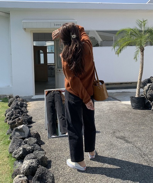 yuue' ( wear )(ユーイ)の「ハンドステッチ風 フリル配色 ロングスリーブ ニット(ニット/セーター・レディース・ベージュ/ブラウン/オフホワイト・FREE)」の7枚目の写真