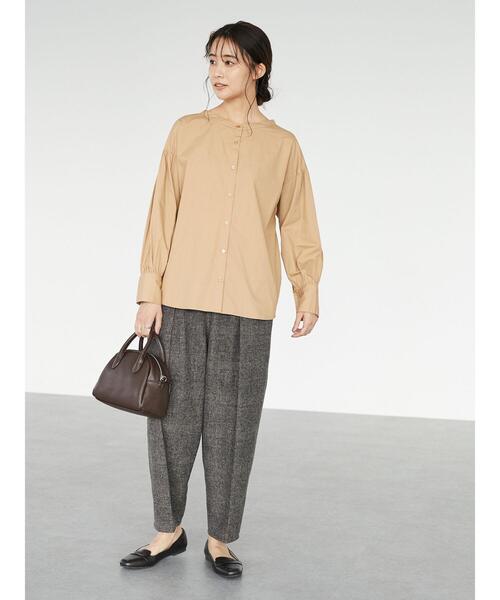 CRAFT STANDARD BOUTIQUE（クラフトスタンダードブティック）の「センタープレスコクーンパンツ　＊（スラックス・レディース・チャコールグレー/ブラウン・FREE）」の15枚目の写真