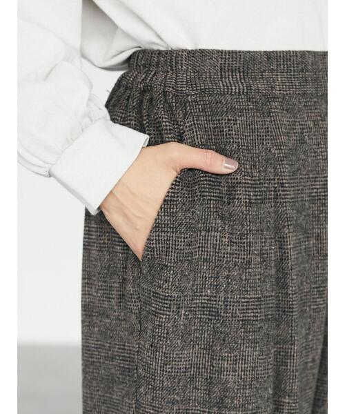 CRAFT STANDARD BOUTIQUE（クラフトスタンダードブティック）の「センタープレスコクーンパンツ　＊（スラックス・レディース・チャコールグレー/ブラウン・FREE）」の8枚目の写真