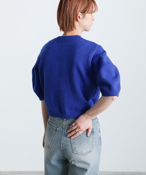select MOCA(セレクトモカ)の「2022 SS クルーネックパフスリーブニット(ニット/セーター・レディース・ブラック/ピンク/ブルー・FREE)」の14枚目の写真