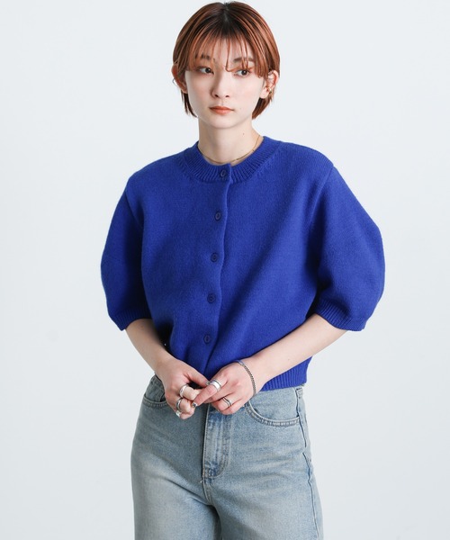 select MOCA(セレクトモカ)の「2022 SS クルーネックパフスリーブニット(ニット/セーター・レディース・ブラック/ピンク/ブルー・FREE)」の13枚目の写真