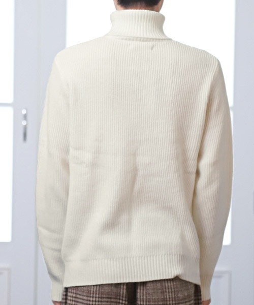LUXSTYLE(ラグスタイル)の「7G片畦タートルネックニット(ニット/セーター・メンズ・ホワイト/ブラック・L/M/XL)」の3枚目の写真