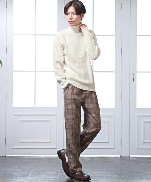 LUXSTYLE(ラグスタイル)の「7G片畦タートルネックニット(ニット/セーター・メンズ・ホワイト/ブラック・L/M/XL)」の5枚目の写真