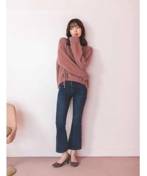 fifth calin（フィフスカラン）の「裾フレアシンプル柔らかデニム（デニムパンツ・レディース・ブラック/ブルー・MEDIUM）」の3枚目の写真