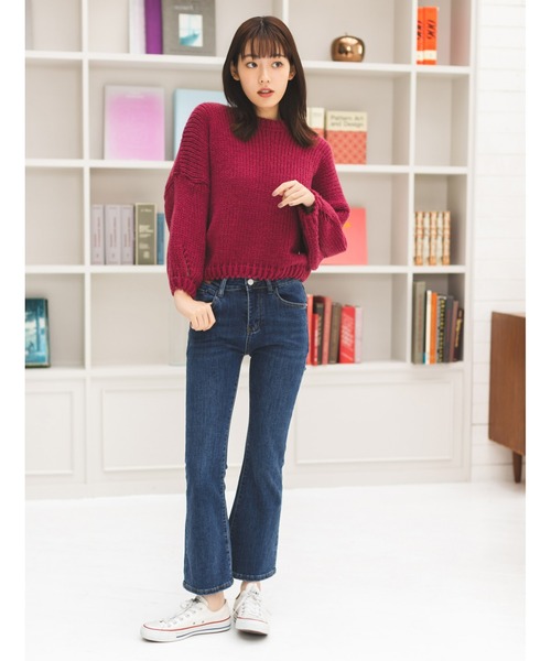 fifth calin（フィフスカラン）の「裾フレアシンプル柔らかデニム（デニムパンツ・レディース・ブラック/ブルー・MEDIUM）」の19枚目の写真