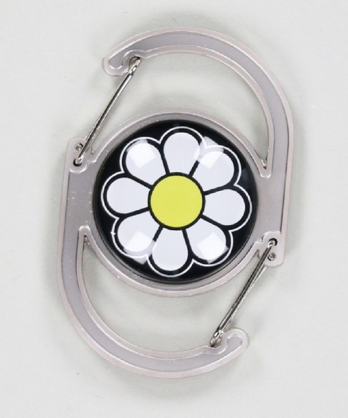 SPINNS(スピンズ)の「イラストデザイン ダブルカラビナ(キーホルダー・メンズ・C/B/A/O/J/F/N/H/I/E/K/G/L/M/D/V/U/T/S/Y/P/X/W/R/Q・ONESIZE)」の1枚目の写真