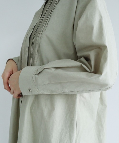 yuni（ユニ　）の「インドピンタック　Iラインシャツワンピース（シャツワンピース・レディース・モスグリーン/ホワイト/サックスブルー・FREE）」の18枚目の写真