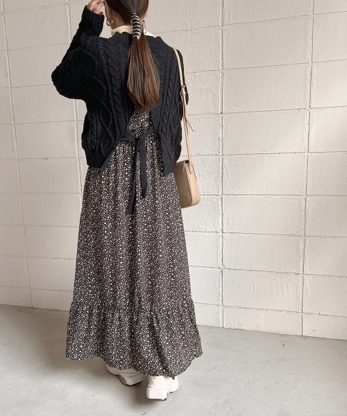 Bab（バブ）の「バックリボンニット&パターンワンピースSET（ワンピース・レディース・ブラック/ブラウン・M）」の2枚目の写真