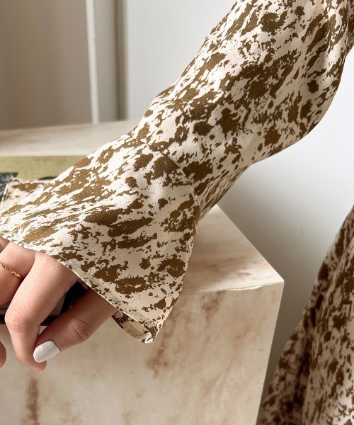 Bab（バブ）の「バックリボンニット&パターンワンピースSET（ワンピース・レディース・ブラック/ブラウン・M）」の4枚目の写真