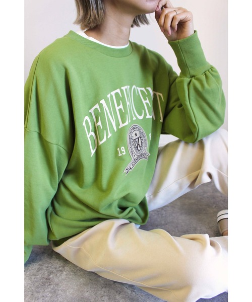 MLI'A（エムリア）の「古着風クロップドロゴスウェット（スウェット・レディース・ネイビー/ネイビー系1/ベージュ系3/ライトグリーン系/ライトグリーン/オートミール・M）」の4枚目の写真