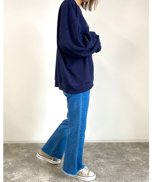 MLI'A（エムリア）の「古着風クロップドロゴスウェット（スウェット・レディース・ネイビー/ネイビー系1/ベージュ系3/ライトグリーン系/ライトグリーン/オートミール・M）」の16枚目の写真